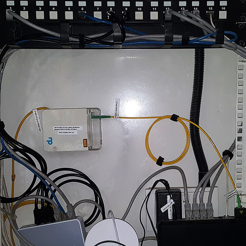 019-Network-cabinet